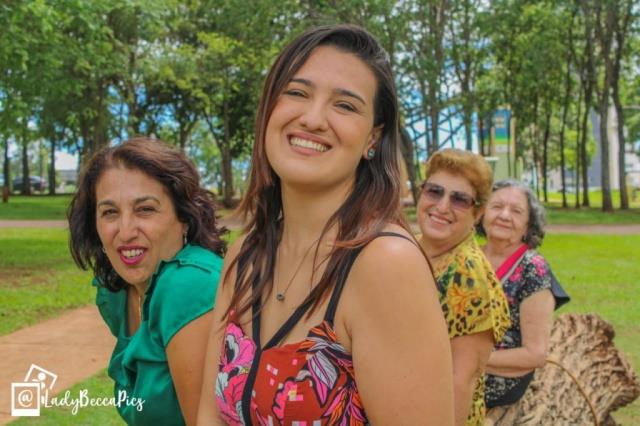 Força que ancestralidade trouxe à Dianne virou sessão de fotos com mãe e avós