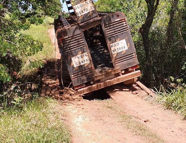 Motorista elogia “equipe nota mil” da Obras por reparo rápido de ponte