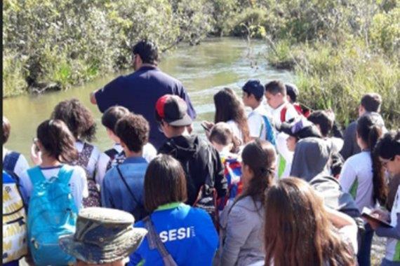 Estudantes da capital fazem 'aulão' de Educação Ambiental às margens do Mantena