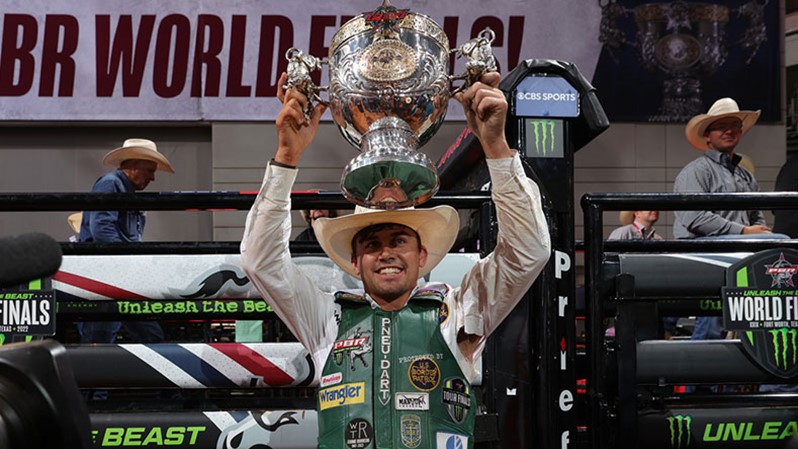 Daylon Swearingen é coroado campeão do mundo 2022 pela PBR