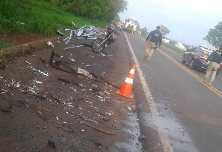 Perímetro urbano: condutor embriagado e sem CNH provoca grave acidente na BR em Ribas