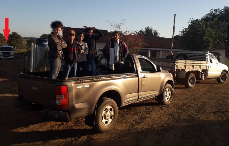 O “pau de arara” está de volta para os estudantes de Ribas devido ao descaso do prefeito