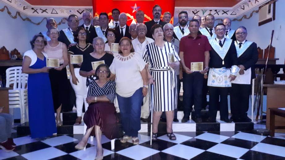 Loja Maçônica faz aniversário e homenageia notáveis da sociedade