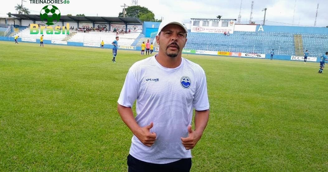 CESAR SOUZA: Treinador prepara a equipe sub-15 do Itararé para estreia em casa!