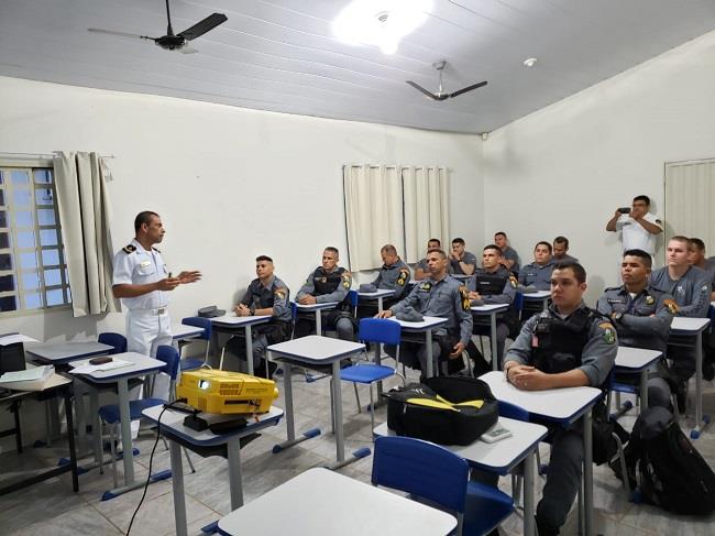 Marinha do Brasil ministra curso para PM em Água Boa