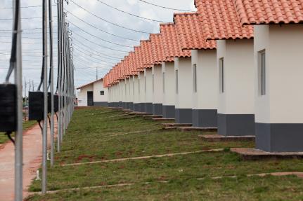 Seis municípios dão início à construção de casas do programa Ser Família Habitação