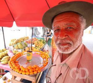 'Baiano' já vendeu 420 litros de pequi por dia em Cuiabá