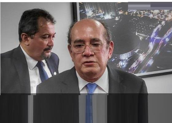 Ministro critica excessiva interferência judicial: vamos deixar os políticos falarem