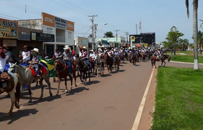 12ª Cavalgada Comitiva do Araguaia acontece em Vila Rica com show da dupla Sérgio e Cesar