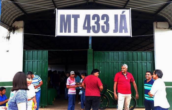 Debate sobre pavimentação asfáltica na MT-433 reúne mais de 900 pessoas