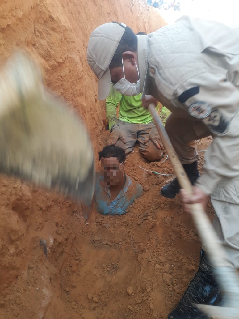 Bombeiros salvam vítima de soterramento em Nova Xavantina