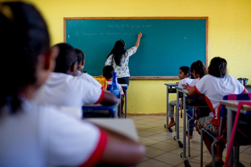 Em uma semana, 50 escolas de Mato Grosso desistem de manter greve