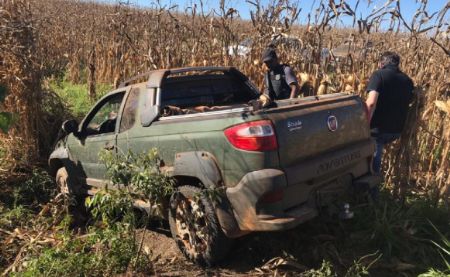 Mais de 20 policiais fazem buscas por criminosos que invadiram a fazenda 