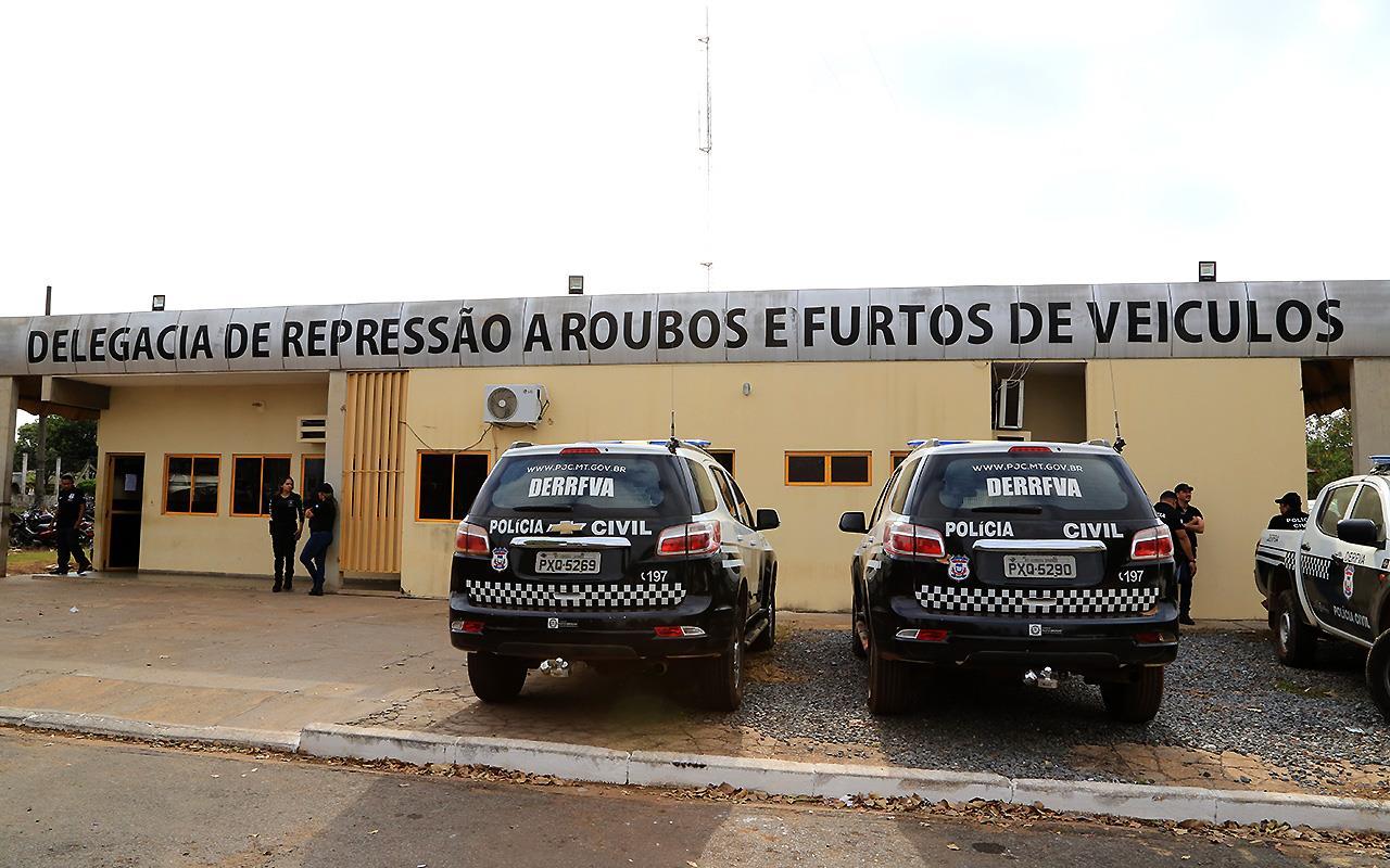 Polícia Civil cumpre quatro buscas em operação de repressão a roubos de veículos