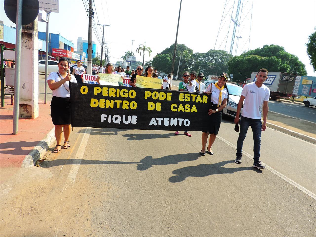 Caminhada Quebrando o silencio, em Ariquemes