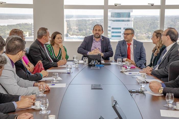 Aplicativo Salve Maria é apresentado para deputados em Rondônia