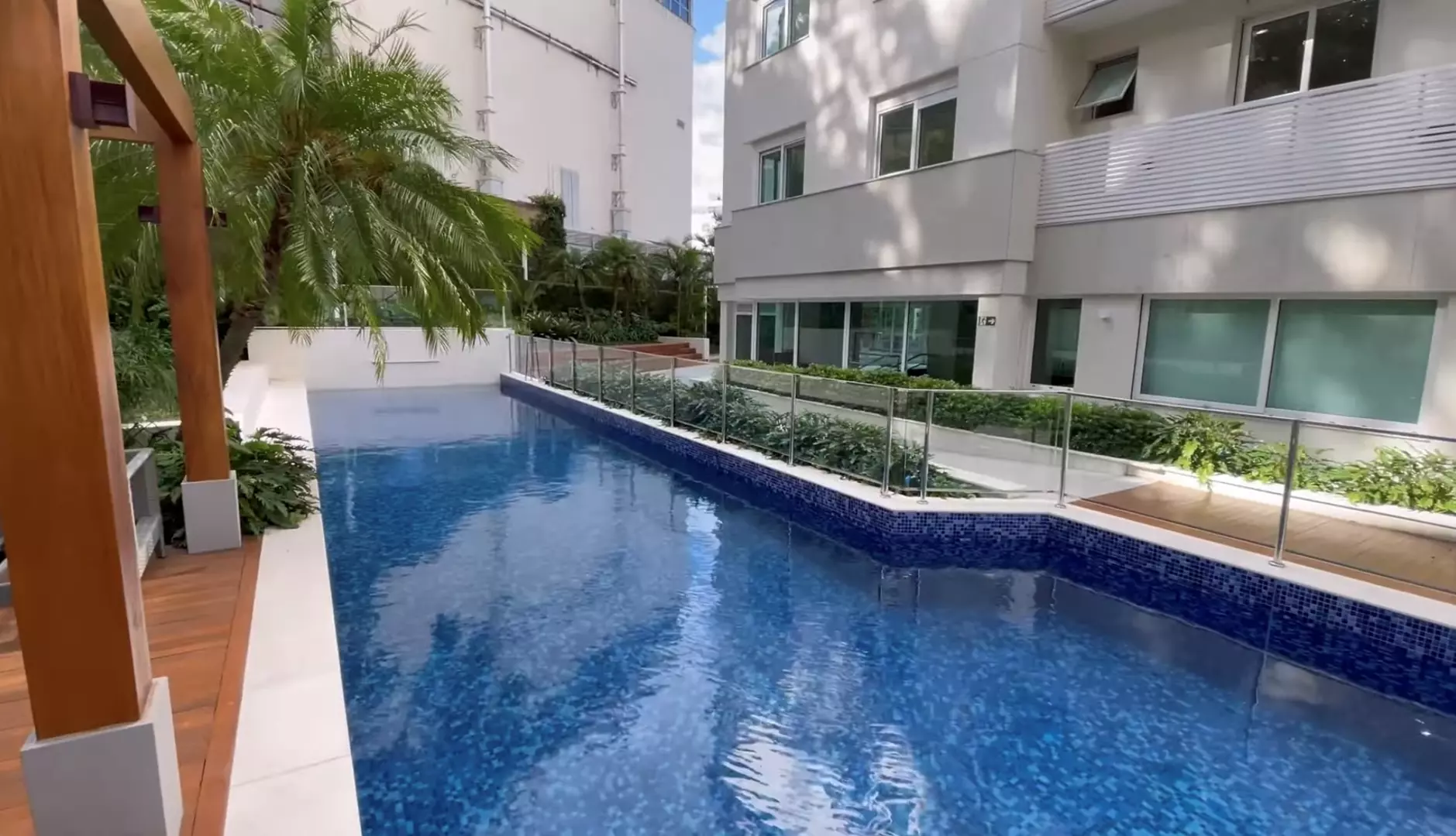 Bela Vista | Apartamento | 3 Suítes | Lareira Canadense| Churrasqueira | 257 m² | 4 vagas de Garagem | Infraestrutura completa de Lazer incluindo Quadra de Beach Tênis Piscina Aquecida