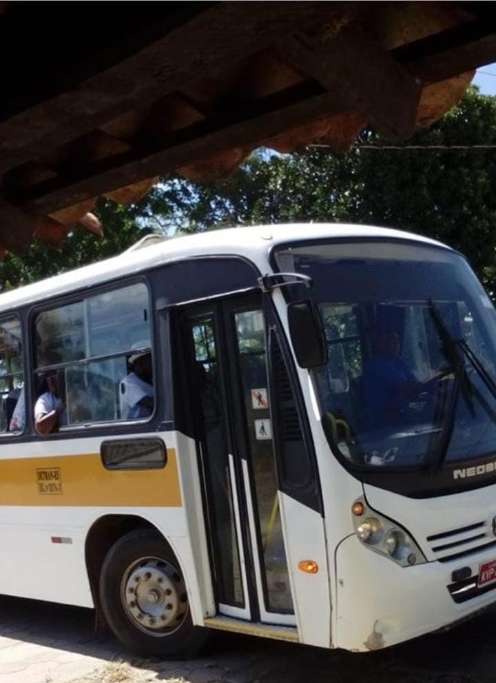 Prefeitura de Conceição da Barra deixa jongo de São Bartolomeu de fora das festividades nas Barreiras por falta de transporte e gera revolta na comunidade.