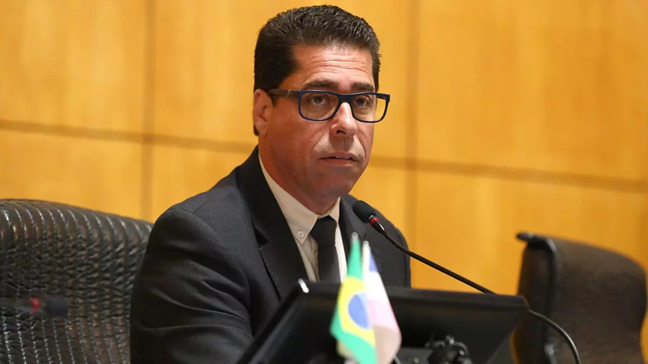 Marcelo Santos surpreende e deve ser o novo presidente da Assembleia, com apoio do Governo do ES