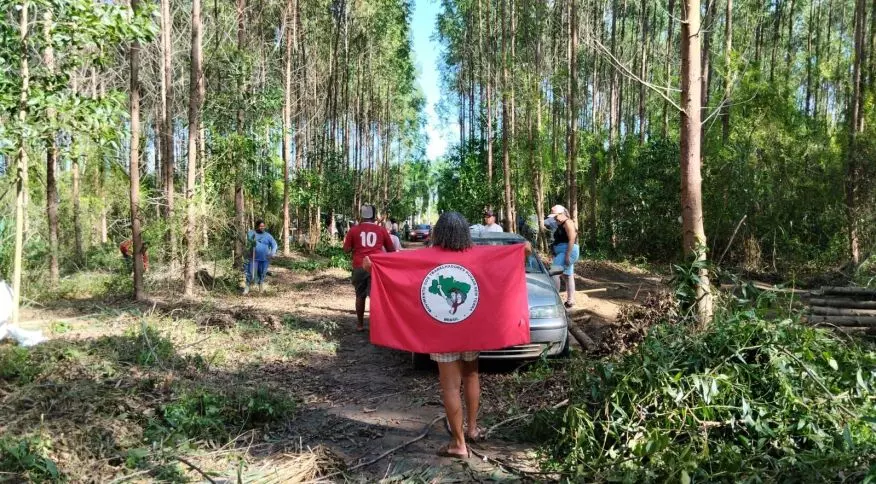 MST acorda sair de área ocupada em Aracruz