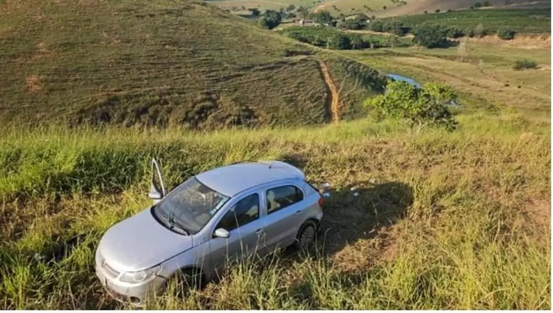 Colisão de veículos deixa casal de idosos mortos em João Neiva