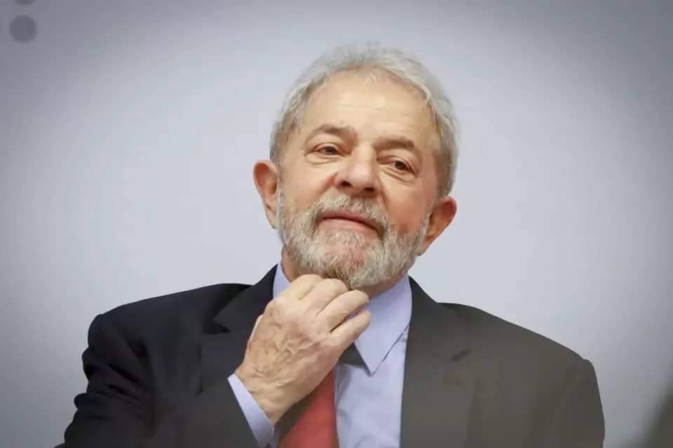 'Se pegar o Moro, os delegados da PF e bater no liquidificador, não dá 10% da honestidade que eu represento nesse país', diz Lula