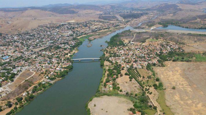 #URGENTE ÓLEO CHEGA NA FOZ DO RIO DOCE EM LINHARES