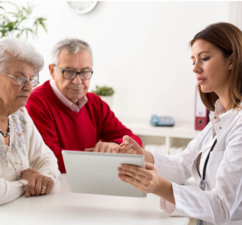 Atendimento humanizado: dicas para lidar com pacientes da terceira idade