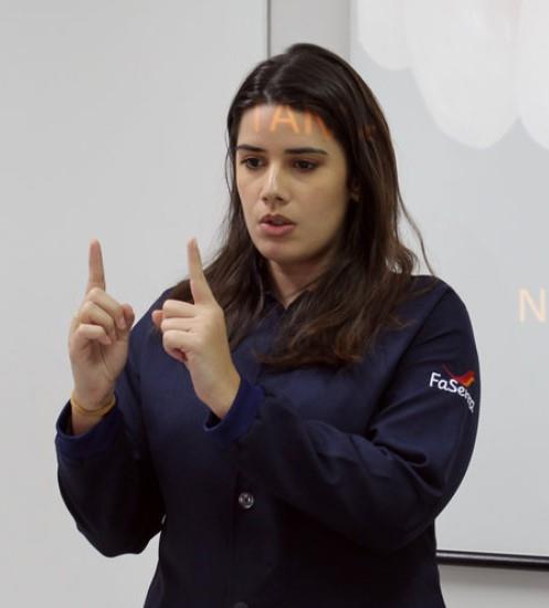 Feira de odontologia oferece cursos de atualização gratuitos