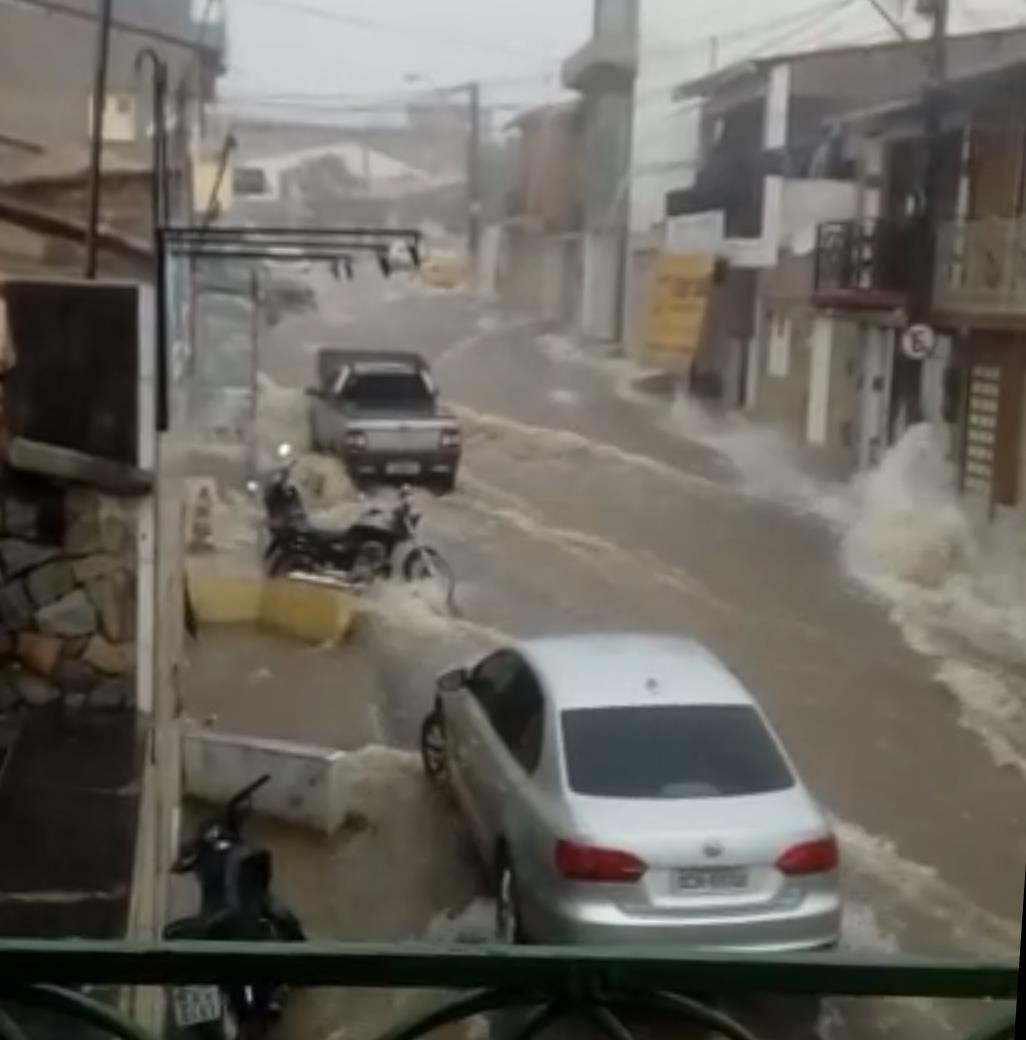 Viçosa do Ceará registra alta precipitação e fica “debaixo d’água” ; veja vídeo