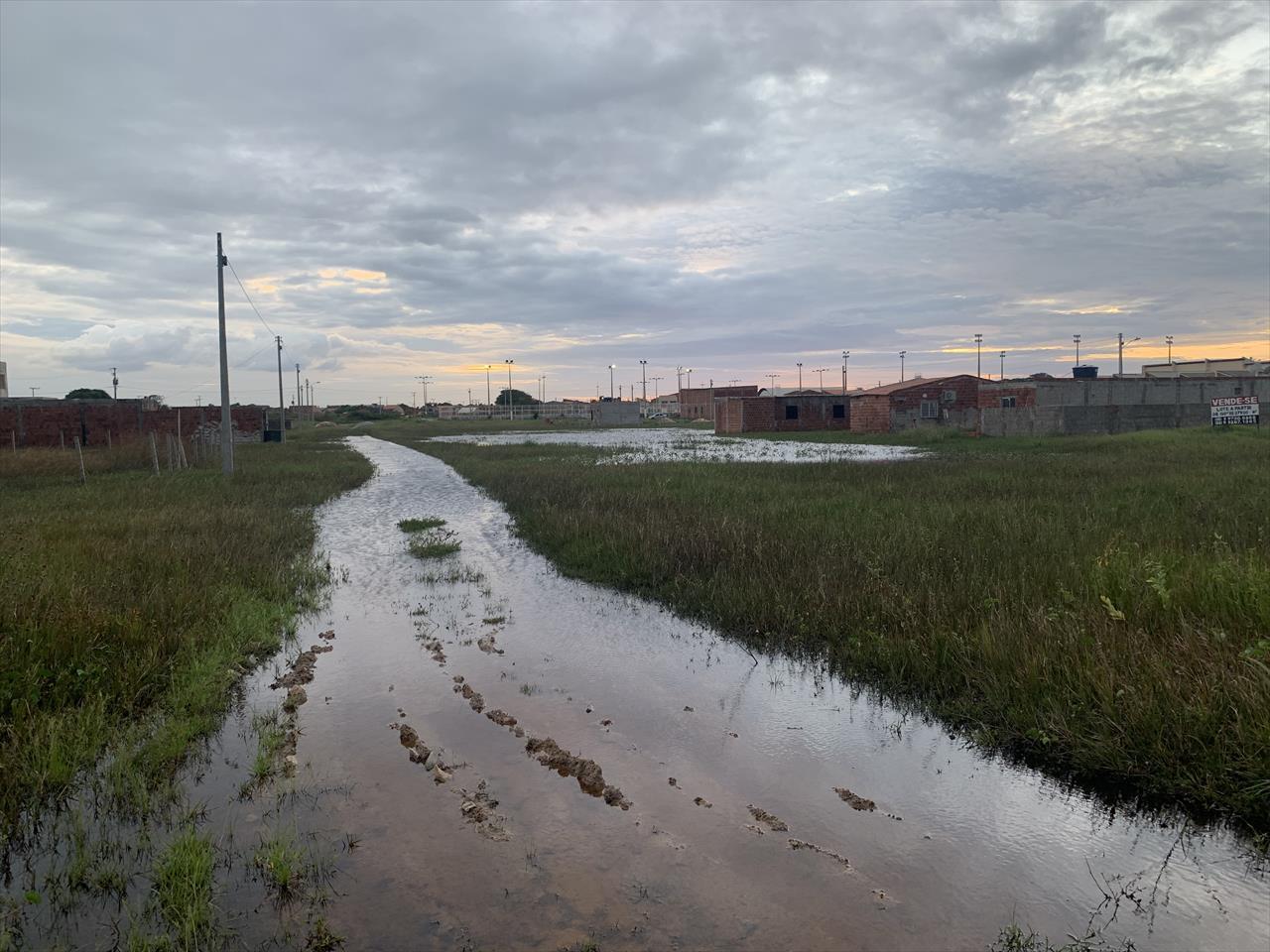 Após seca severa , Lagoa do Pecém tem maior cheia da década