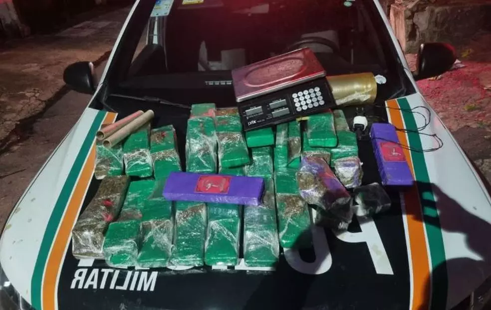 Polícia apreende mais de 25 kg de maconha em casa em Fortaleza