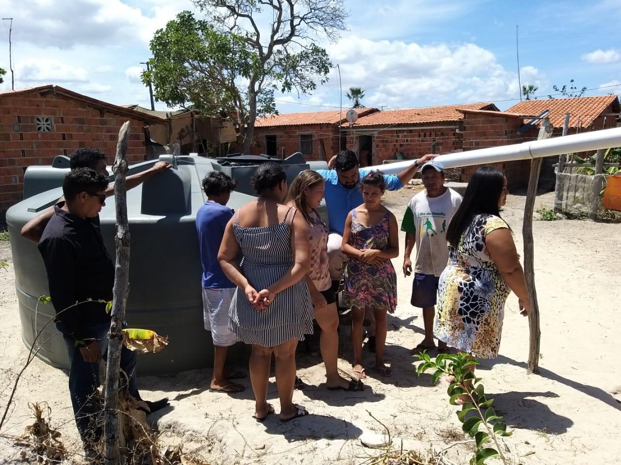 Moradores da comunidade da Lagoa Seca em São Gonçalo do Amarante sofrem com a seca e fome