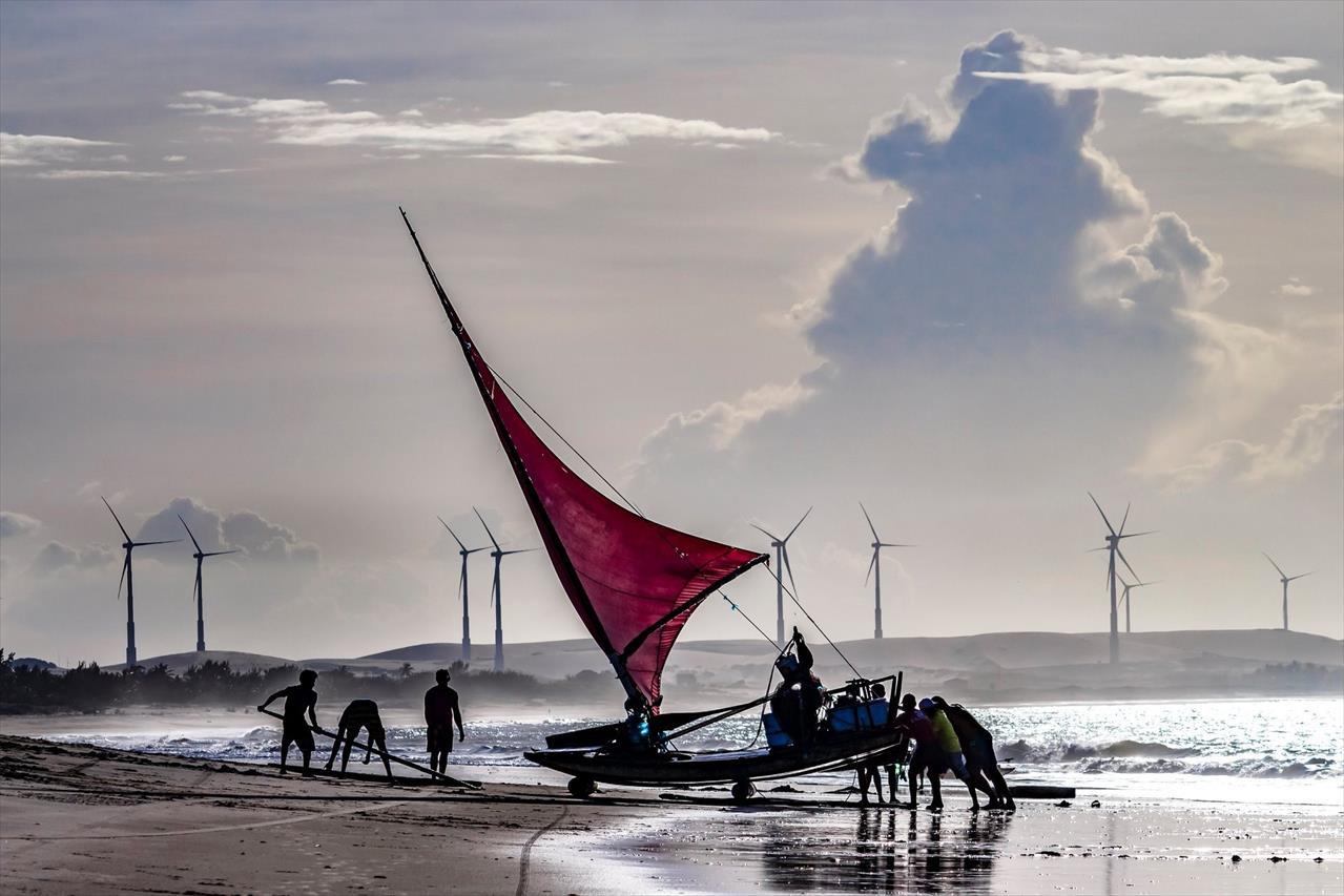 Governo pagará auxílio emergencial a pescadores do Pecém e Taiba afetados por óleo