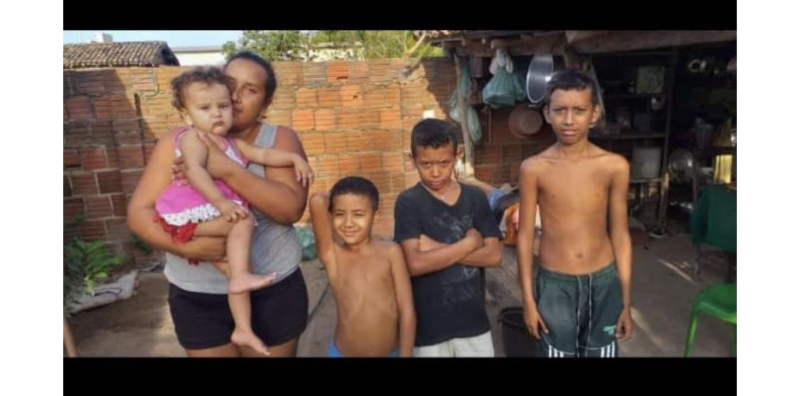 Família de São Luís do Curu que perdeu tudo em incêndio precisa de doações