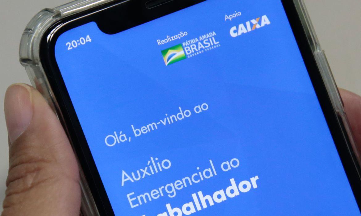 Câmara Federal dá prioridade para mãe chefe de família no auxílio emergencial