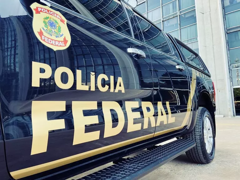 PF combate organização criminosa que usava funcionários de aeroporto para tráfico internacional de drogas