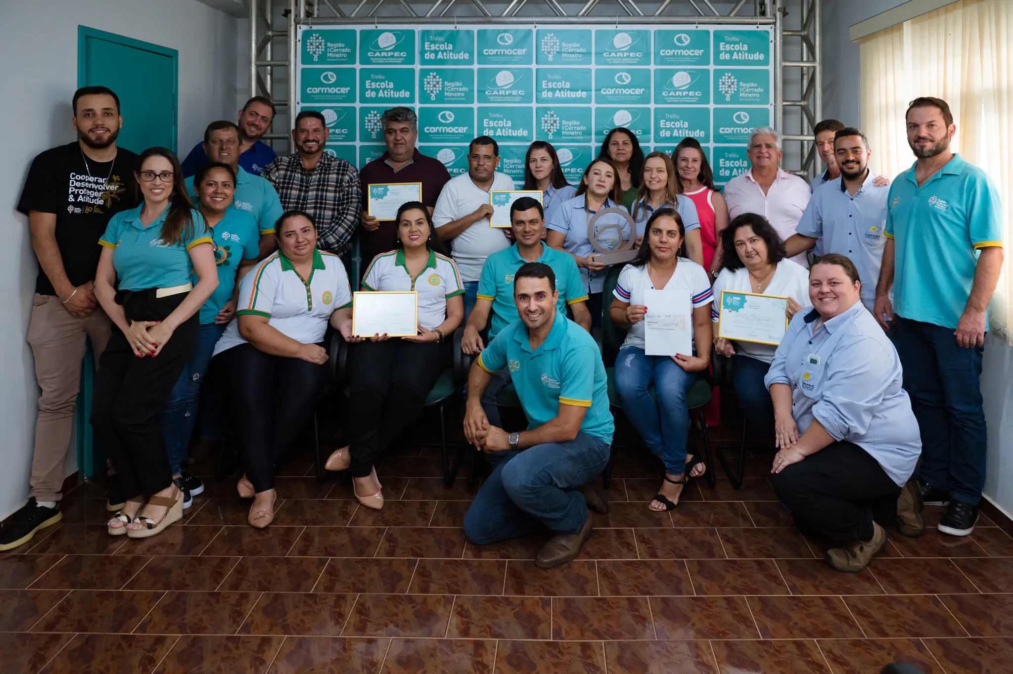 Instituições vencedoras do Troféu Escola de Atitude recebem premiação