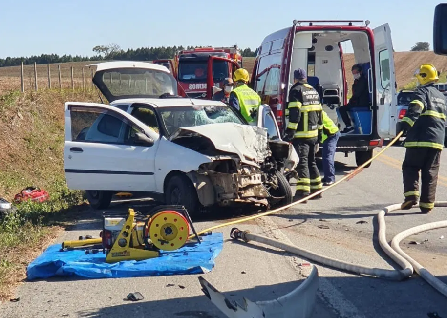 Grave acidente provoca morte de motociclista na BR280 em Mafra