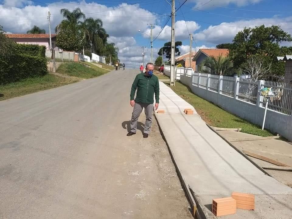 Os bairros Volta Grande e Vila São judas em Rio Negro, ganham calçadas nas ruas