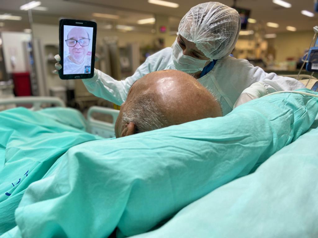 Pacientes da UTI do HSVP recebem visitas virtuais