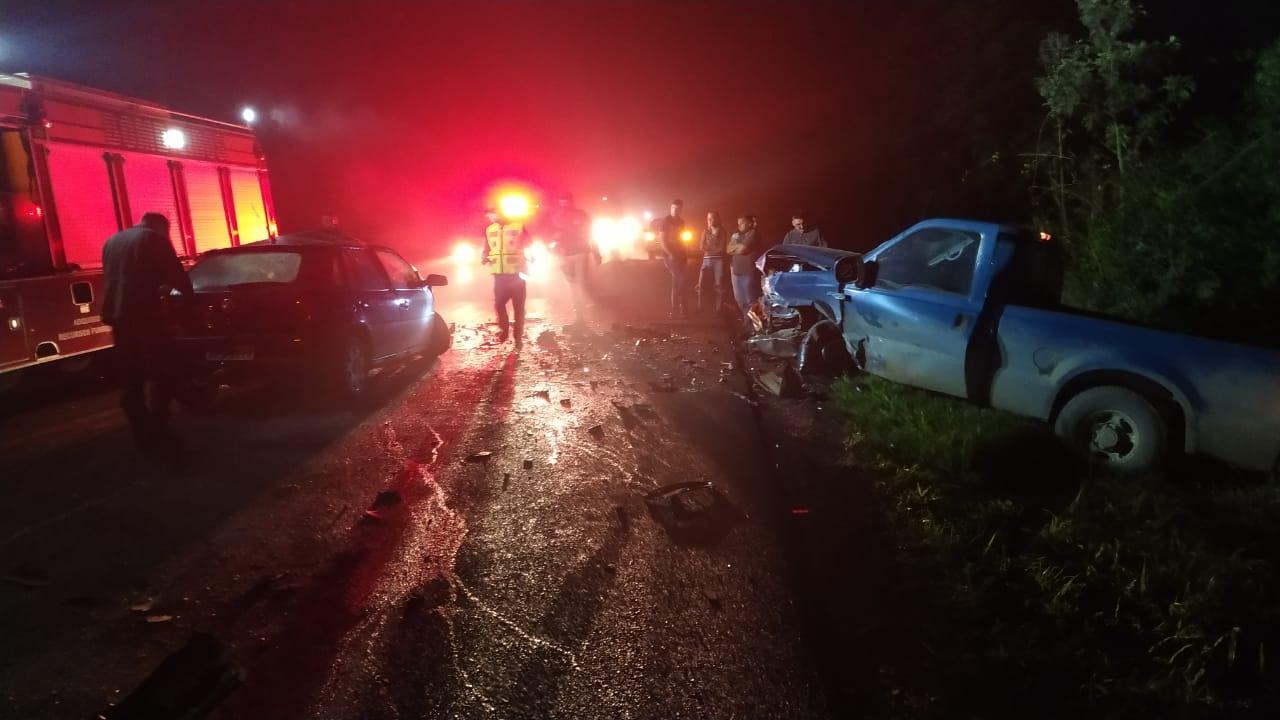 Colisão Frontal entre veículos com Óbito