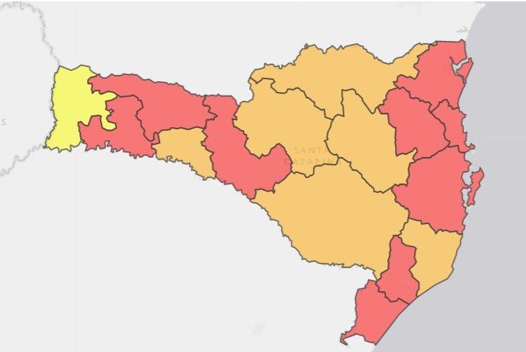 Aumenta para 9 o número das regiões classificadas com risco gravíssimo em SC