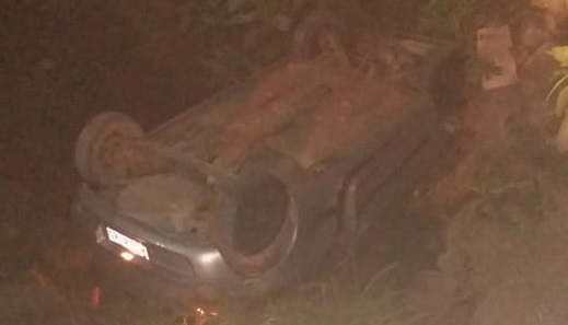 Capotamento de carro ocorre em São Bento do Sul na noite de ontem (16)