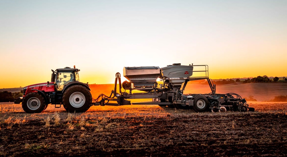 Brasil e Japão assinam acordo para desenvolver agricultura digital