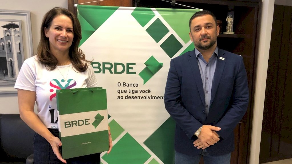 BRDE apresenta ações de apoio a projetos sociais para Rede Laço de Voluntariado