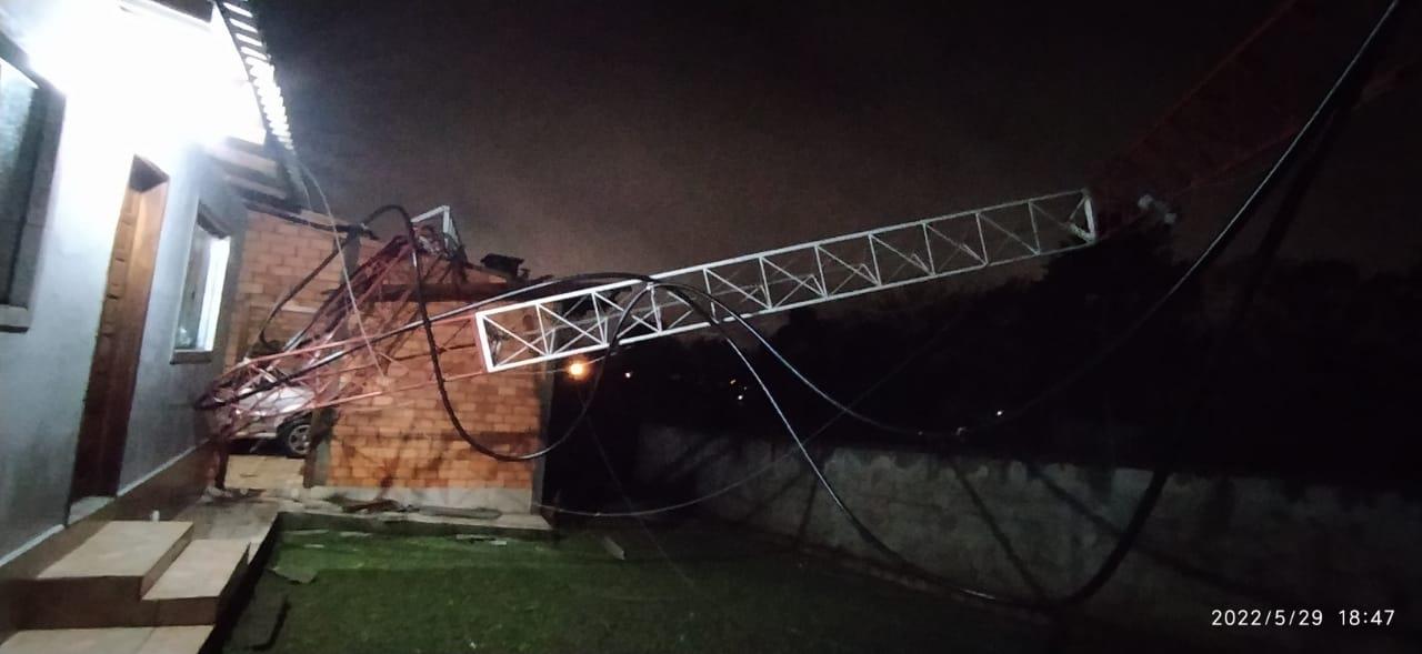 Temporal com ventos fortes e granizo atinge RioMafra