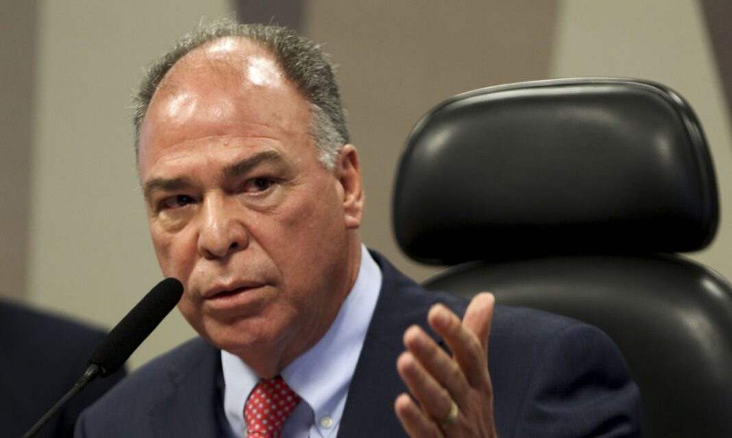 Relator diz que preço da gasolina pode cair até R$ 1,65 por litro