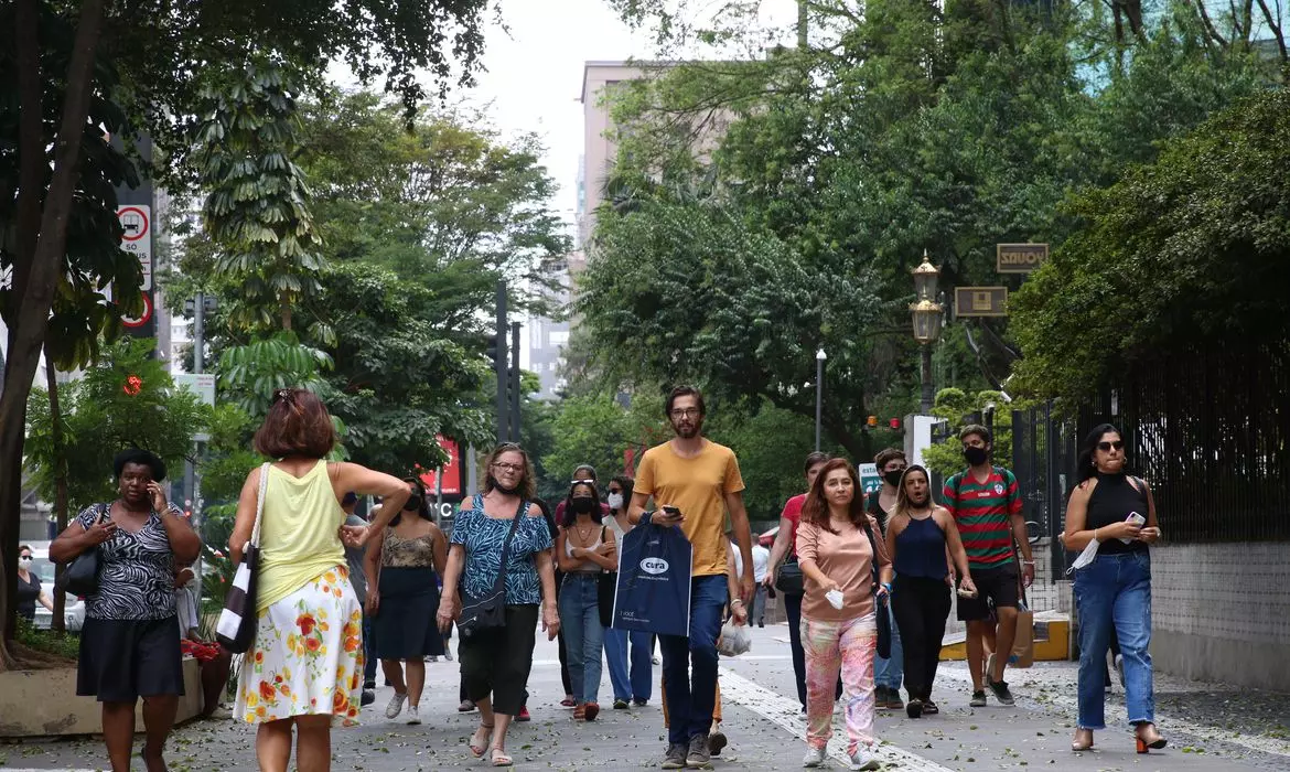 Saúde Covid-19: Brasil tem 72.050 casos e 283 mortes em 24 horas