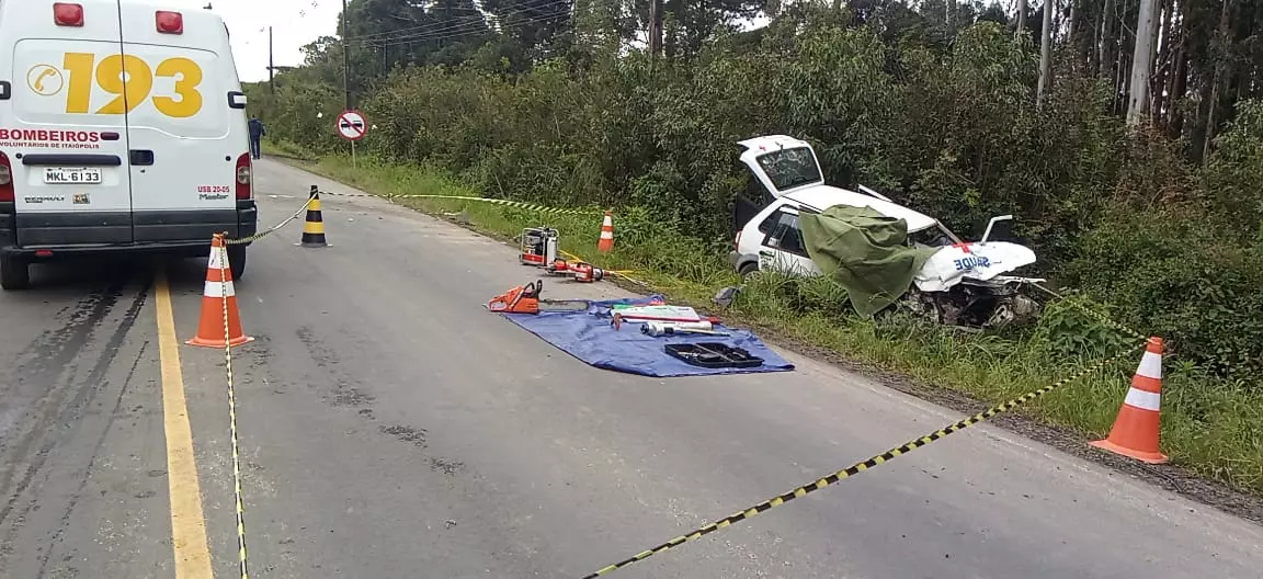 Médico perde a vida em grave acidente na SC-114 em Itaiópolis